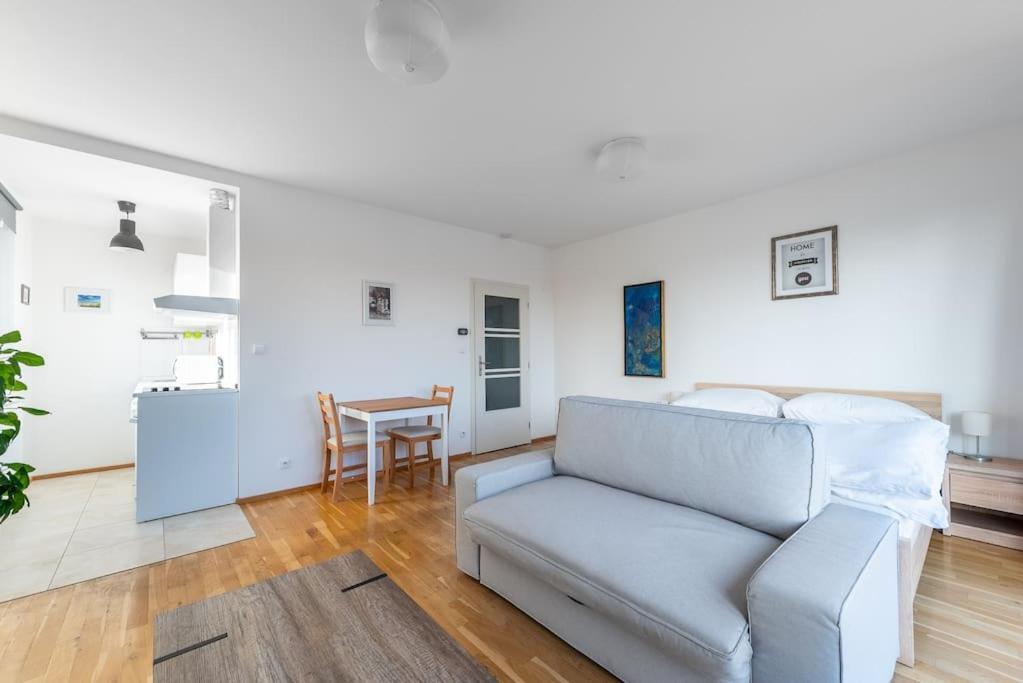 Sunny Safron Apartment Praag Buitenkant foto