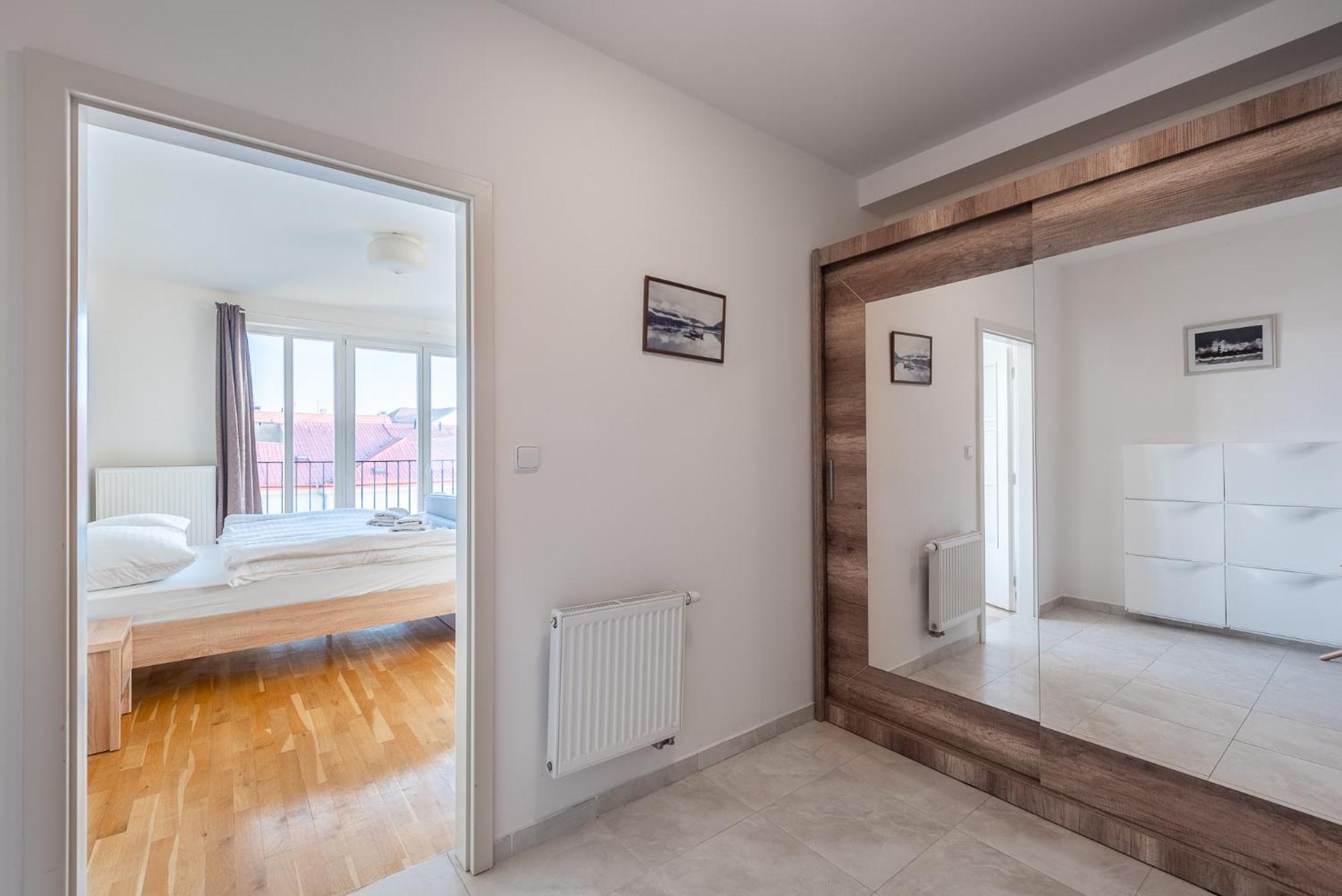 Sunny Safron Apartment Praag Buitenkant foto